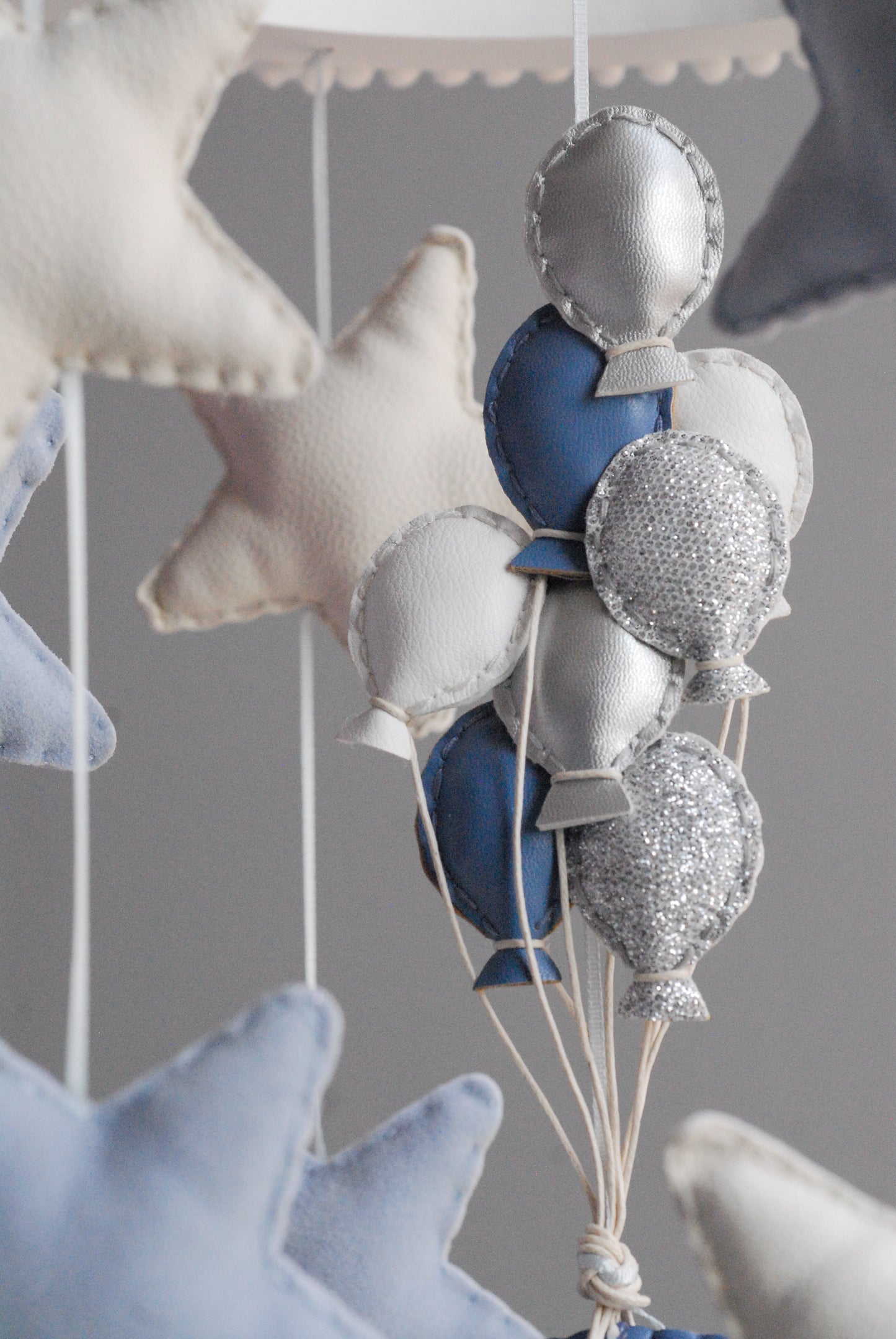 Móvil MrFox ballena con globos azul