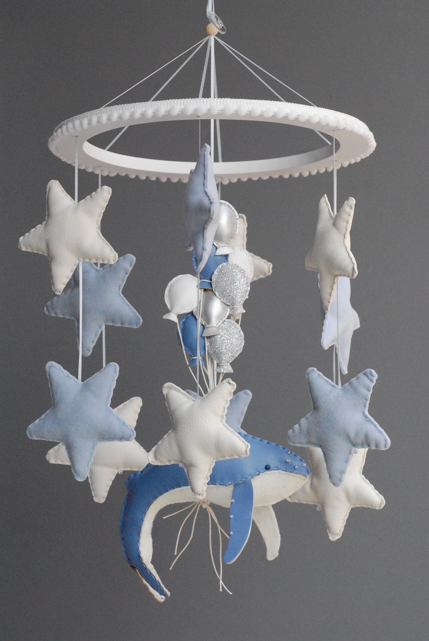 Móvil MrFox ballena con globos azul