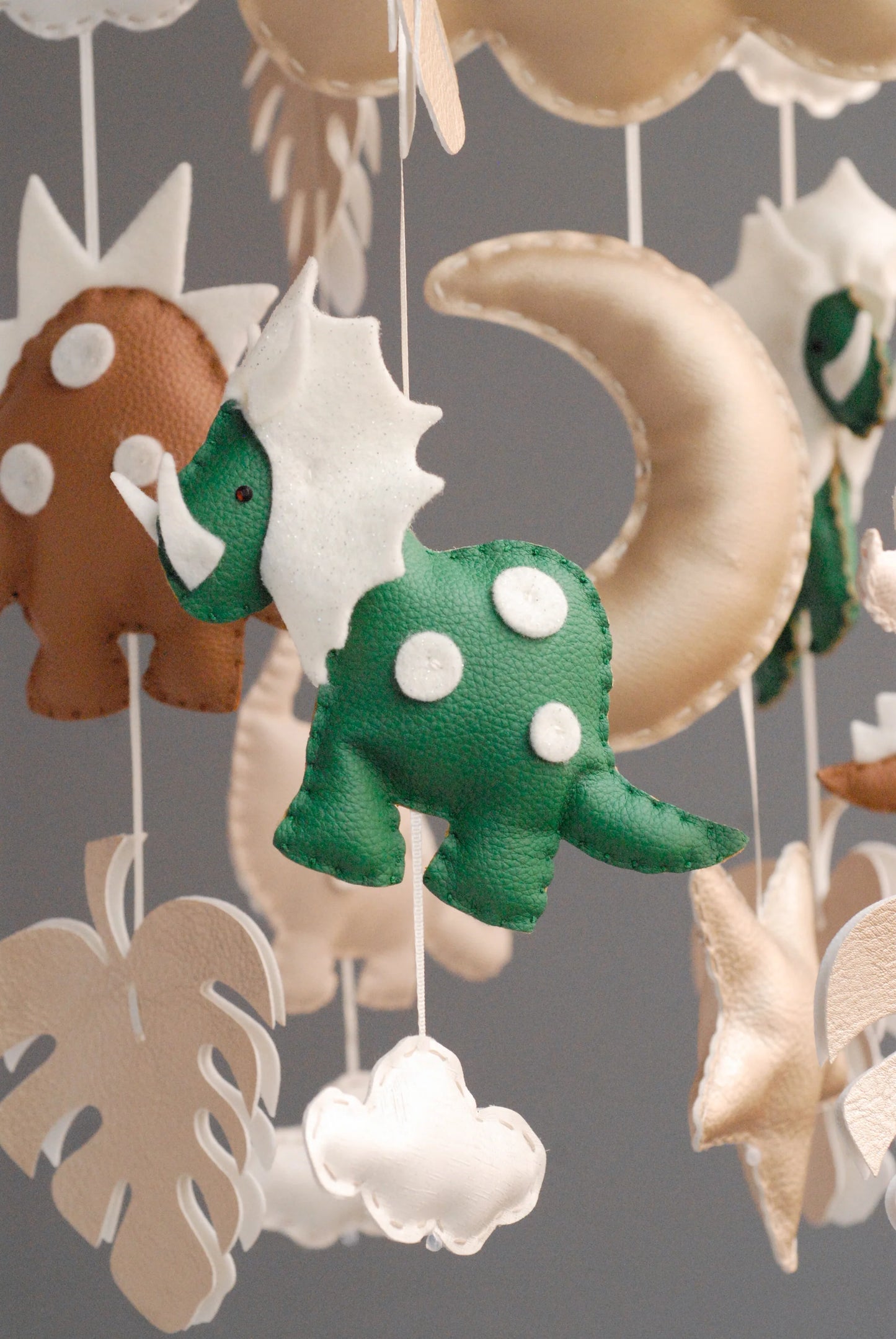 Móvil “Mis amigos los dinosaurios”