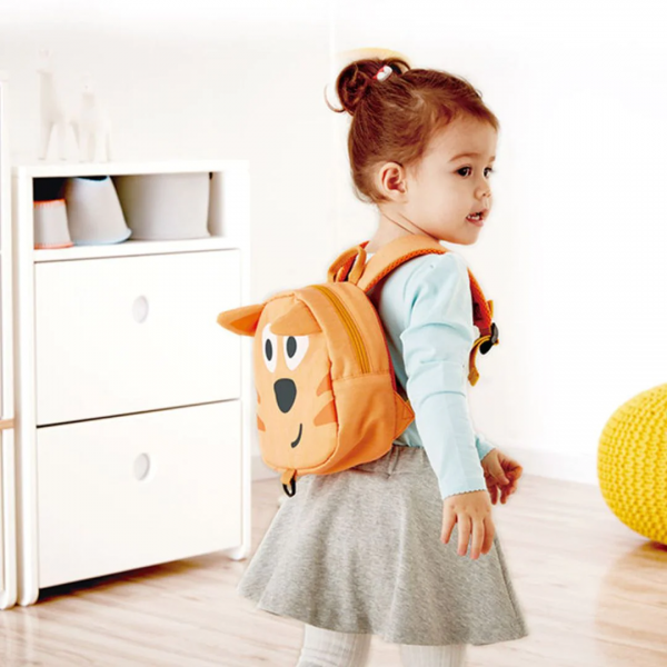 Mochila con arnés de seguridad