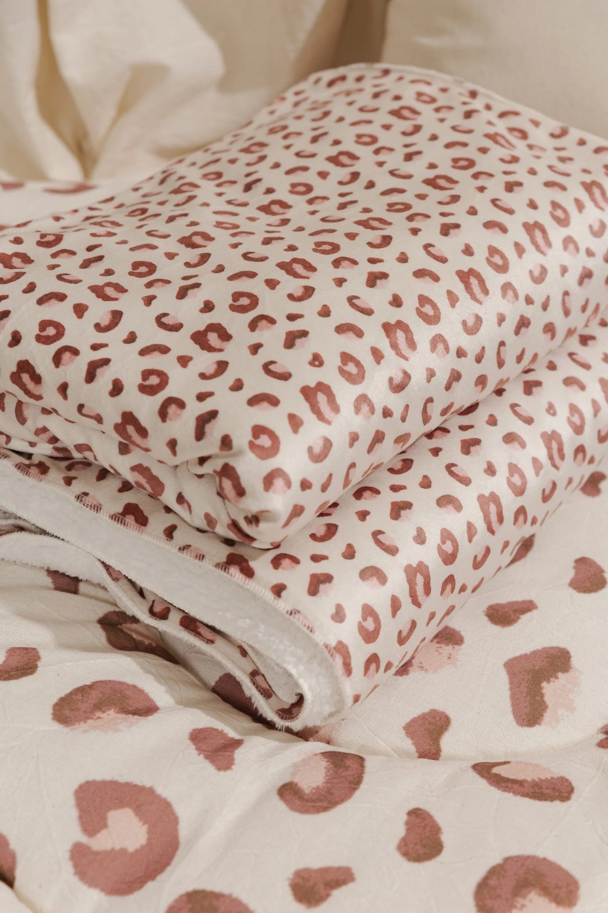 COBIJA BORREGO ANIMAL PRINT
