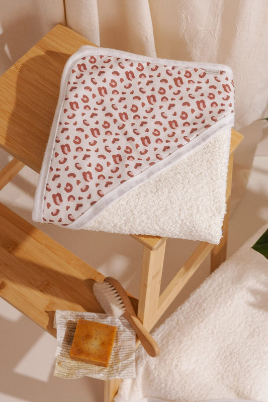 TOALLA CAPUCHA BEIGE ANIMAL PRINT