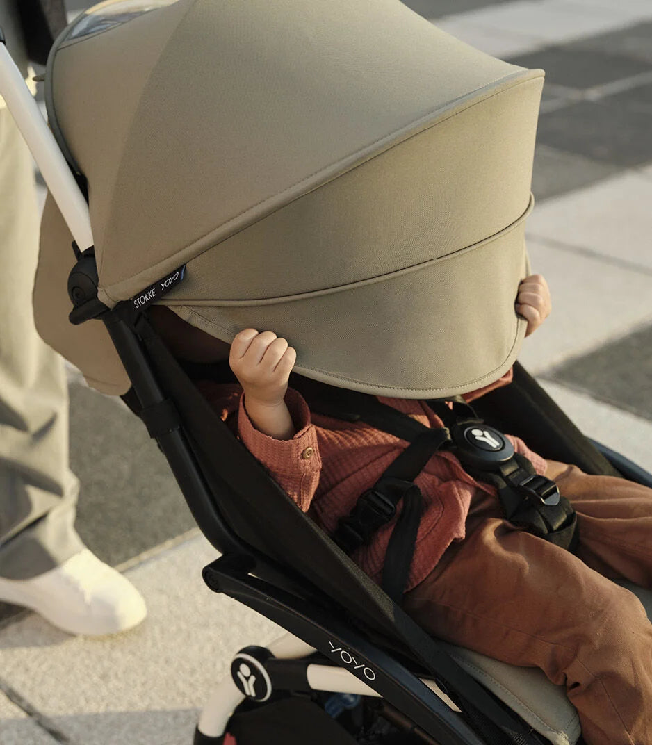 Coche Stokke® YOYO³ 6+ Negro/Taupe