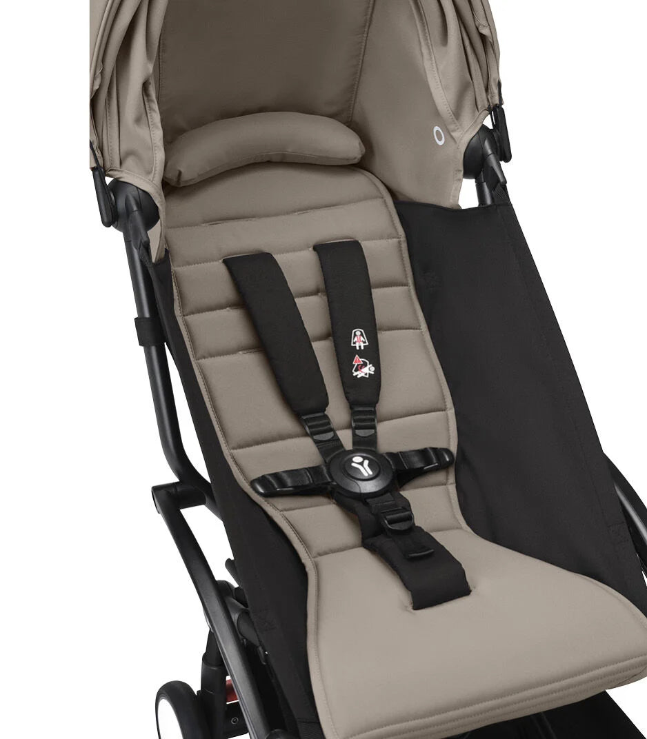 Coche Stokke® YOYO³ 6+ Negro/Taupe