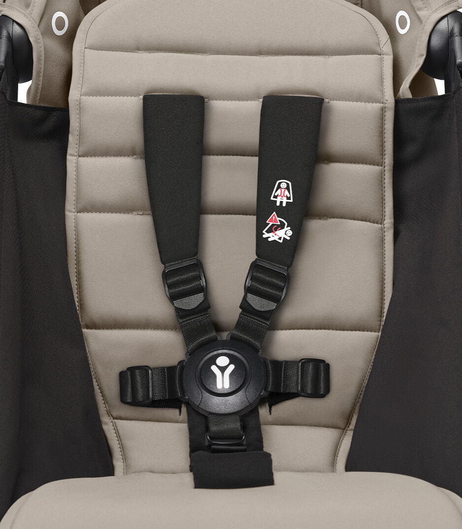 Coche Stokke® YOYO³ 6+ Negro/Taupe