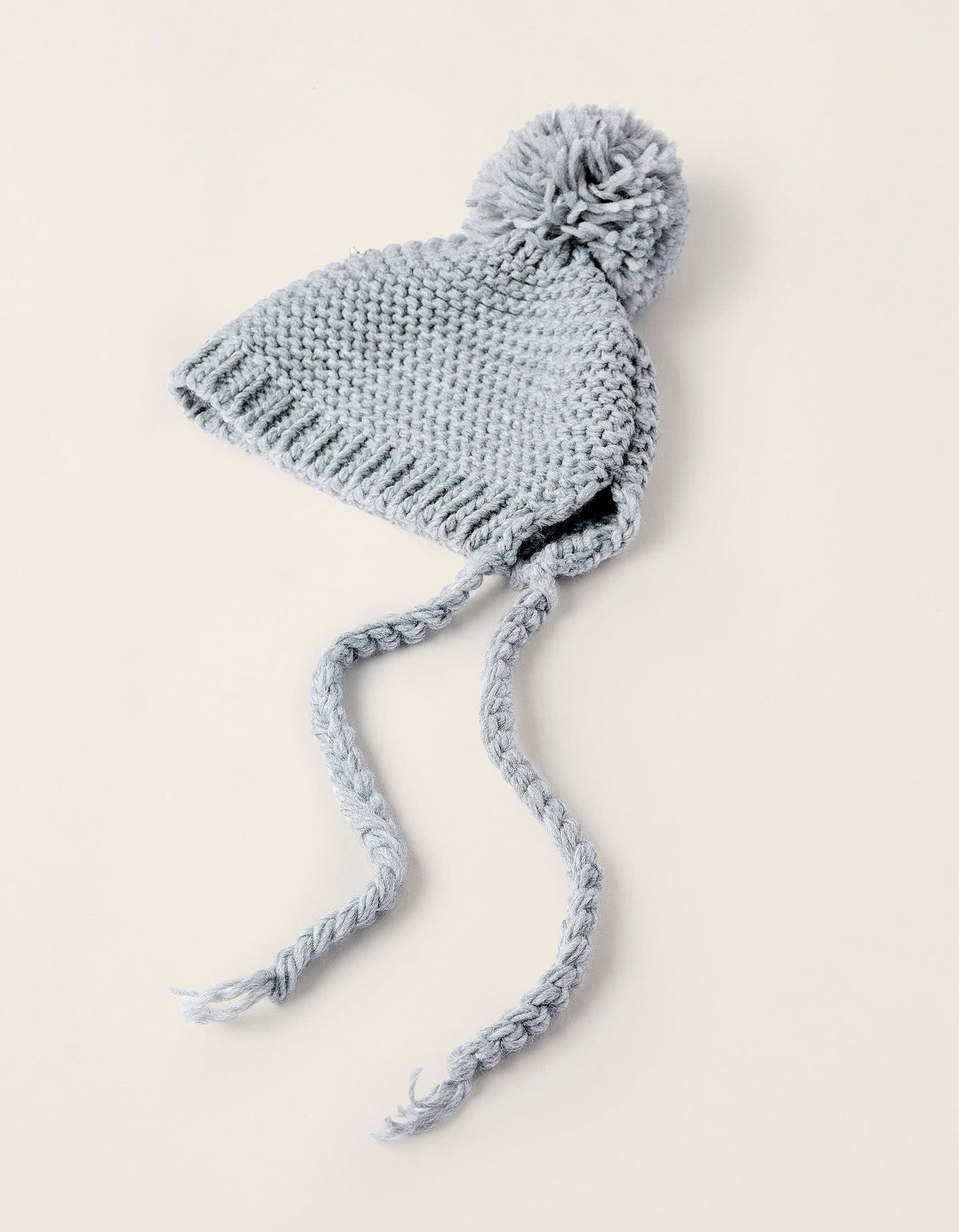 Gorrito Tejido Zippy Pompon Gris