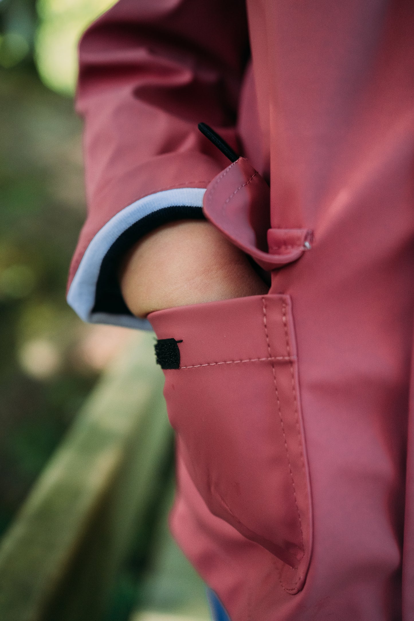 Impermeable Igor con Capucha Rosé