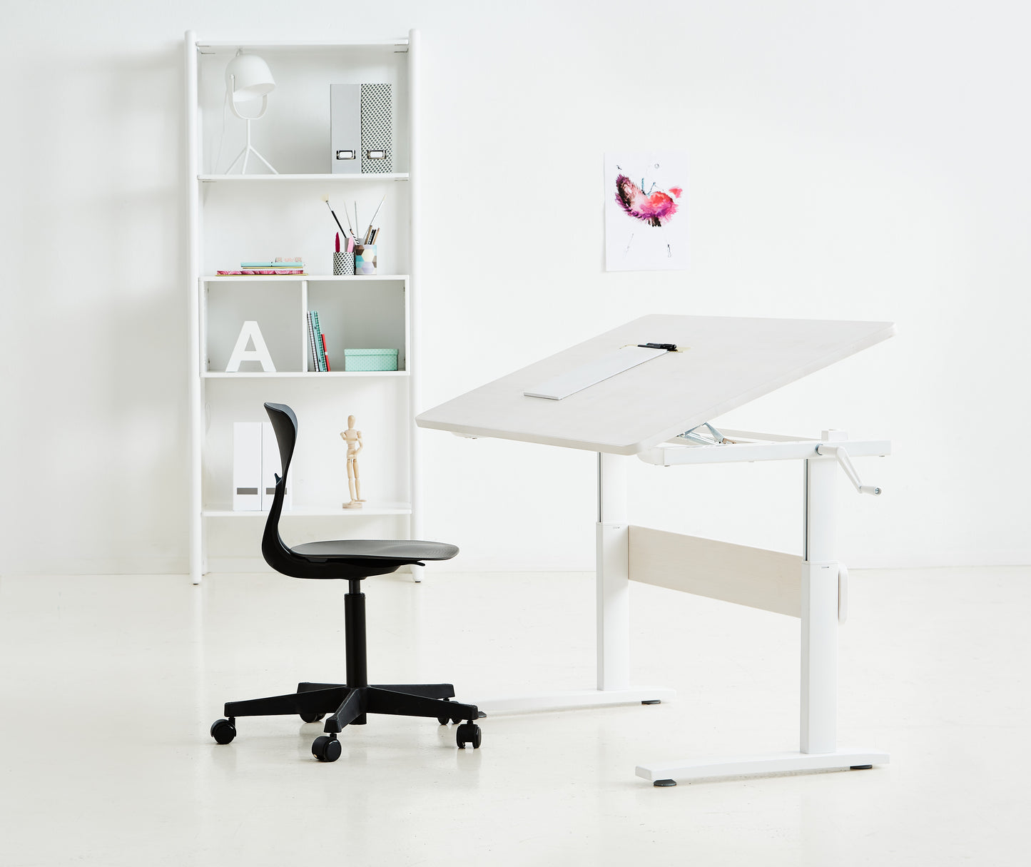 Escritorio EVO, metalico con altura e inclinacion ajustable